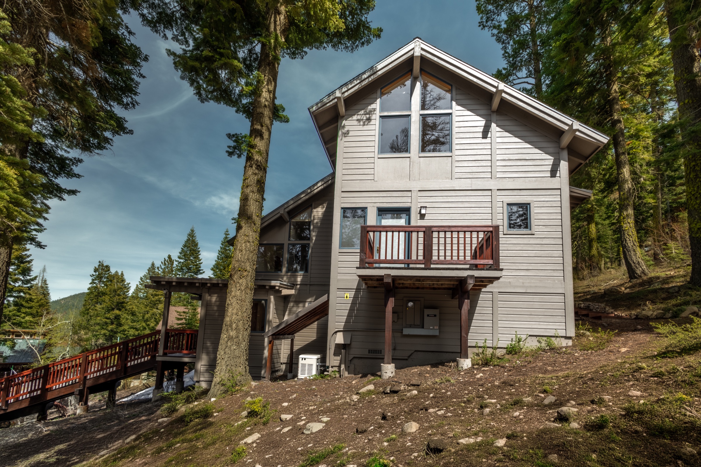 Side of the chalet